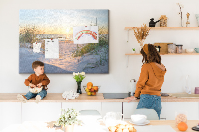 Bild mit Korkrückwand Sonnenuntergang über Strand und Dünen