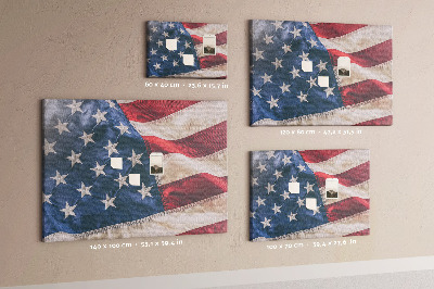 Korktafel mit Motiv der amerikanischen Flagge mit markanten Sternen