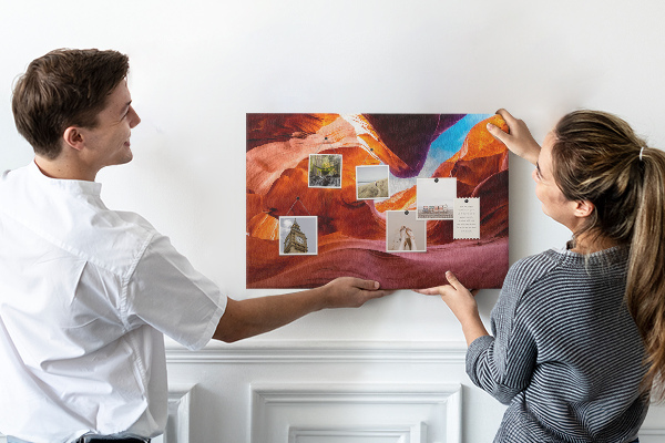 Korktafel mit Motiv Rote Felsen und blauer Himmel