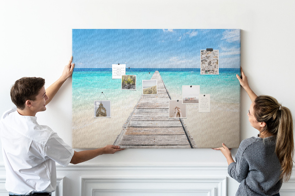 Korkbild ein ruhiger Pier in einem tropischen Paradies
