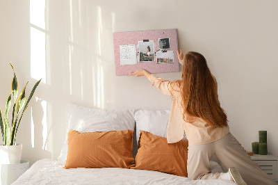 Kork-Pinnwand mit Motiv Selbstliebe auf rosa Hintergrund
