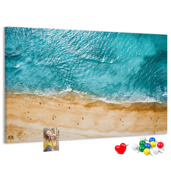 Korkbild mit Motiv Strand, Wellen und Fußspuren