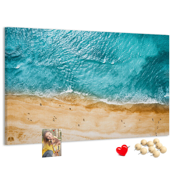 Korkbild mit Motiv Strand, Wellen und Fußspuren