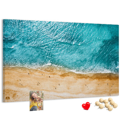 Korkbild mit Motiv Strand, Wellen und Fußspuren