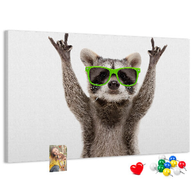 Korktafel mit Motiv verrückter Waschbär mit grüner Brille