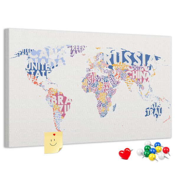 Korktafel mit Weltkarte und Ländernamen
