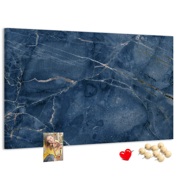 Korktafel in marineblauem Marmordesign mit hellen Adern