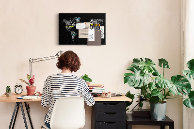 Weltkarte mit Korkrückwand mit motivierenden Slogans