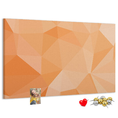 Kork-Pinnwand mit geometrischem Dreiecksmuster in Orangetönen