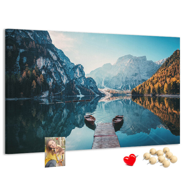 Korkbild Berglandschaft spiegelt sich im See