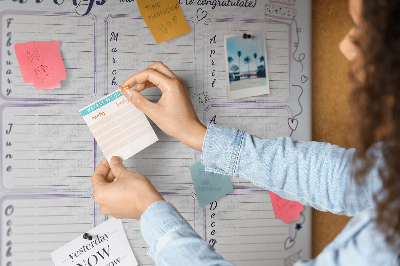 Korktafel Geburtstagskalender mit farbigen Akzenten