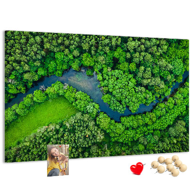 Korkbild mit einer grünen Landschaft und einem gewundenen Fluss