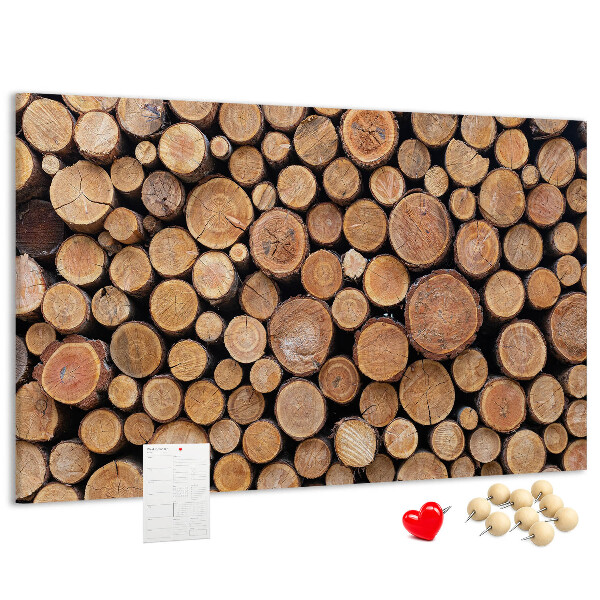 Korktafel mit kreisförmigem Muster aus natürlichen Baumstämmen