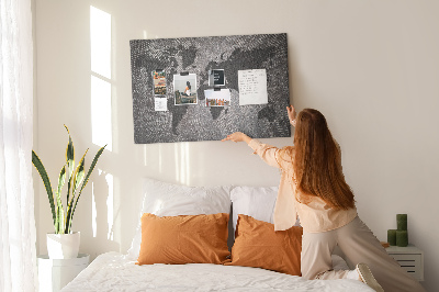 Weltkarte mit Korkrückwand in Grautönen