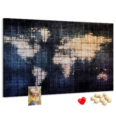 Korktafel mit stilisierter, pixeliger Weltkarte