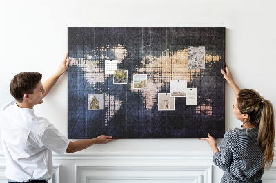 Korktafel mit stilisierter, pixeliger Weltkarte