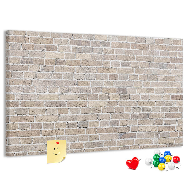 stilvolle Backsteinwand in neutralen Farbtönen