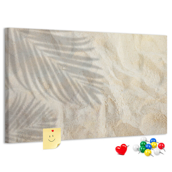 Korkbild warmer Strandsand mit zarten Schatten