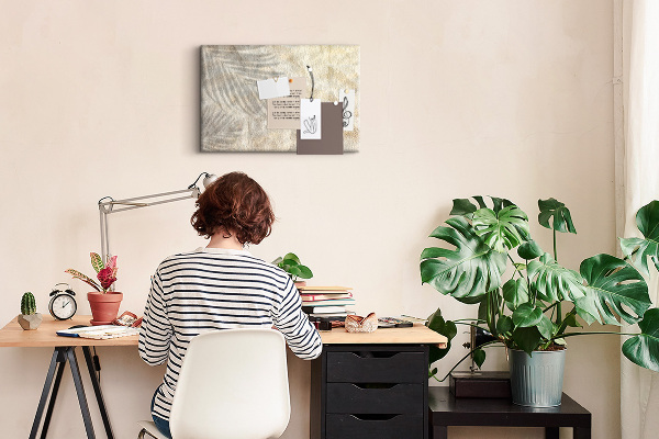 Korkbild warmer Strandsand mit zarten Schatten