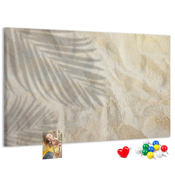 Korkbild warmer Strandsand mit zarten Schatten