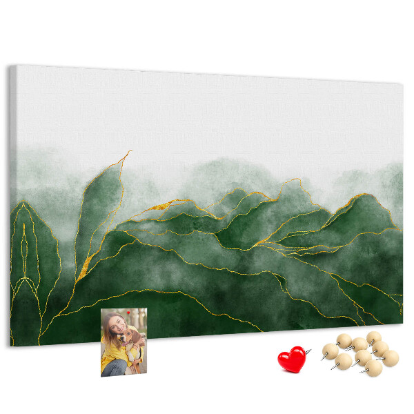 Bilder mit Korkrückwand goldene Akzente auf grünen Blättern