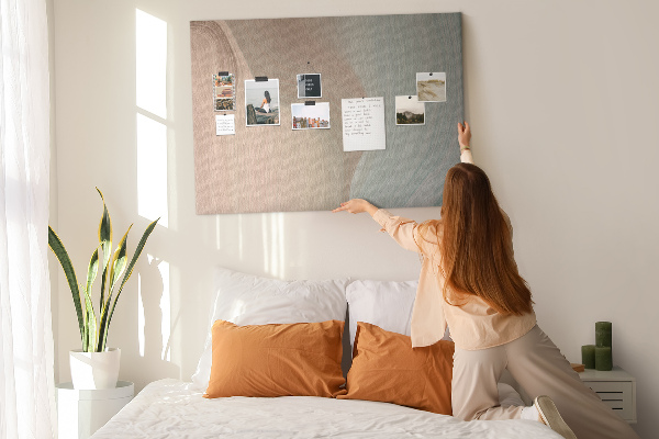 Bild mit Korkrückwand zarte Wellen in Pastelltönen