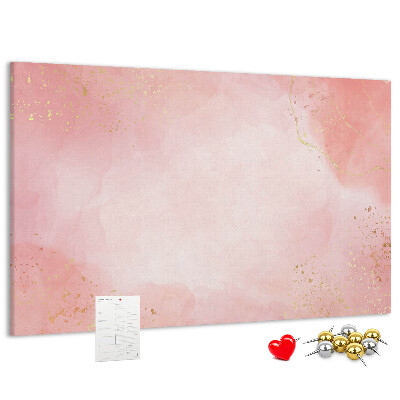 Korktafel mit rosa Hintergrund und zarten Goldakzenten