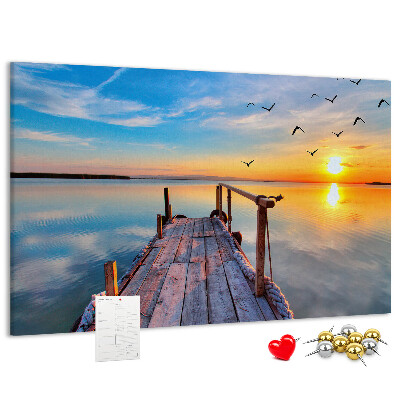 Bild mit Korkrückwand Sonnenuntergang über einem ruhigen See