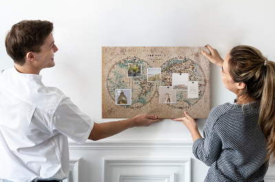 Kork-Pinnwand mit Motiv einer antiken Weltkarte mit farbigen Umrissen