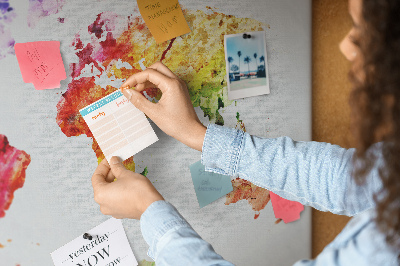 Bunte Aquarell-Weltkarte mit Korkrückwand