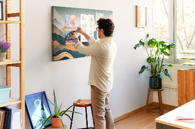 Kork-Pinnwand mit Motiv einer Berglandschaft in gedeckten Farben