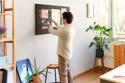 Korktafel alte Weltkarte in warmen Farbtönen