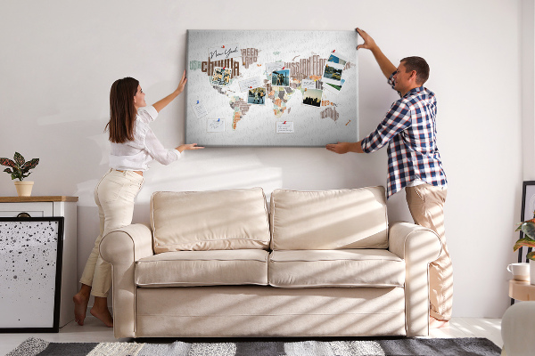 Weltkarte mit Ländernamen mit Korkrückwand