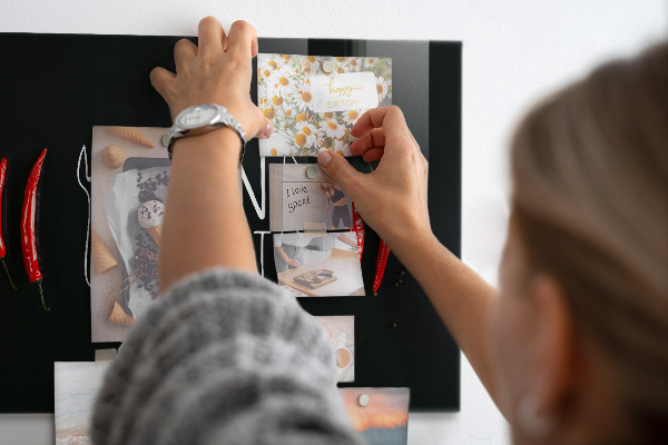 Magnettafel Die Inschrift Bon appetit