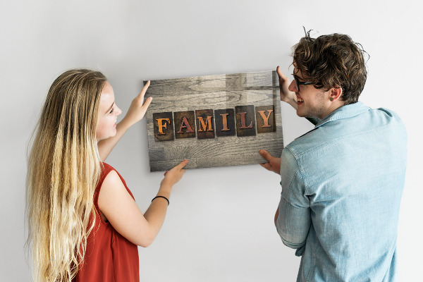 Magnetwand Familie von Inschriften