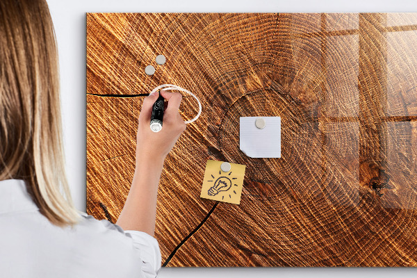 Schreib magnettafel Fotoorganisator auf einem Holzbrett