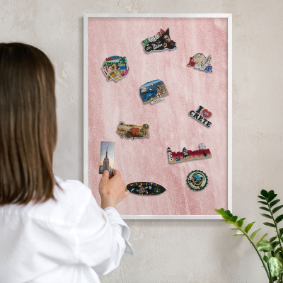 Wand-Magnettafel für Reisesouvenirs mit weißem Rahmen Rosa Textur