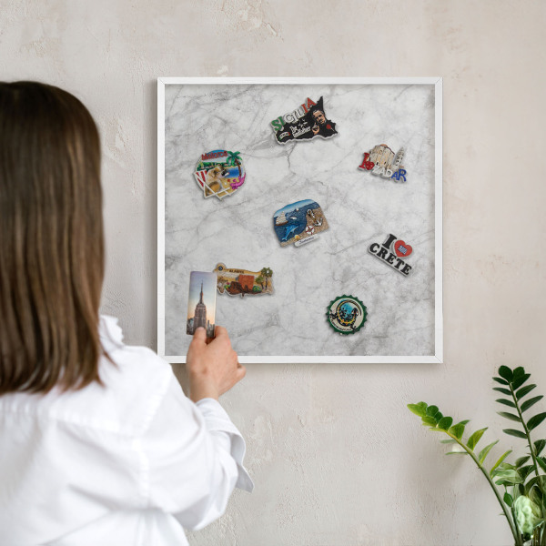 Wand-Magnettafel für Reisesouvenirs mit weißem Rahmen Grauer Marmor