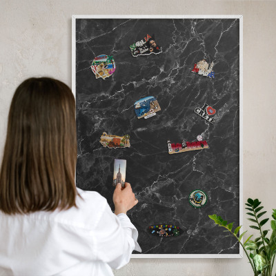 Wand-Magnettafel für Reisesouvenirs mit weißem Rahmen Schwarzer Marmor