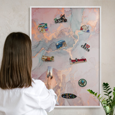 Wand-Magnettafel für Reisesouvenirs mit weißem Rahmen Farbenfrohe Abstraktion