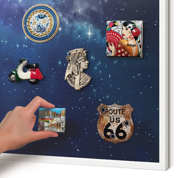 Magnettafel aus Metall für Souvenirs in weißem Rahmen Sternenraum