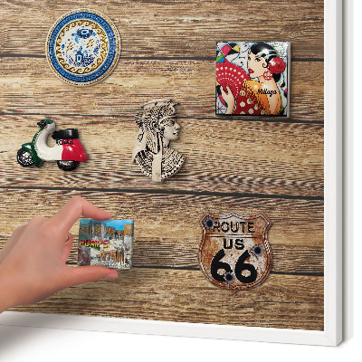 Wand-Magnettafel für Reisesouvenirs mit weißem Rahmen Holzstruktur