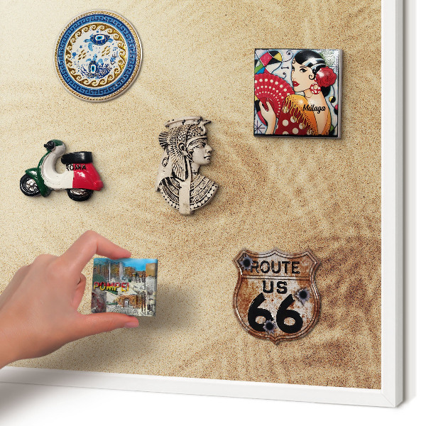 Magnettafel aus Metall für Souvenirs in weißem Rahmen Sandblätter