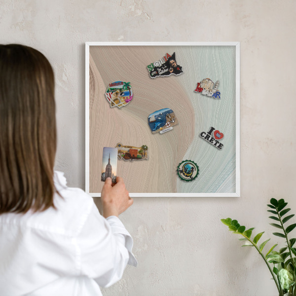 Magnettafel aus Metall für Souvenirs in weißem Rahmen Pastellwirbel