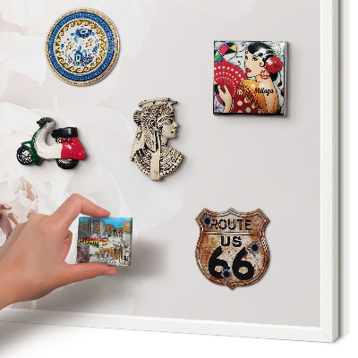 Wand-Magnettafel für Reisesouvenirs mit weißem Rahmen Weiße Pfingstrosen