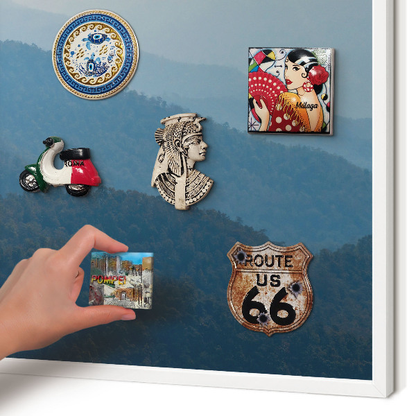 Magnettafel aus Metall für Souvenirs in weißem Rahmen Bergblick