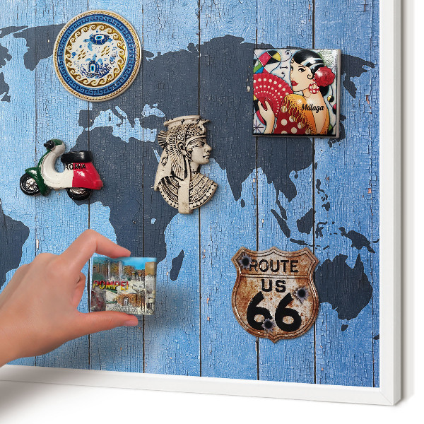 Magnettafel aus Metall für Souvenirs in weißem Rahmen Weltkarte