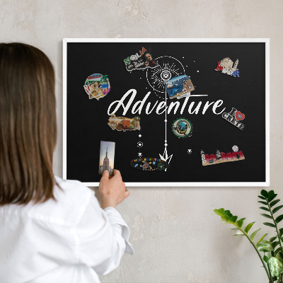 Wand-Magnettafel für Reisesouvenirs mit weißem Rahmen Ein Abenteuer erwartet dich.