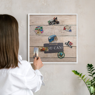 Magnettafel aus Metall für Souvenirs in weißem Rahmen Motivation jeden Tag