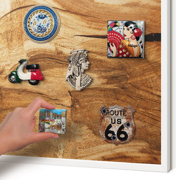 Magnettafel aus Metall für Souvenirs in weißem Rahmen Naturholz